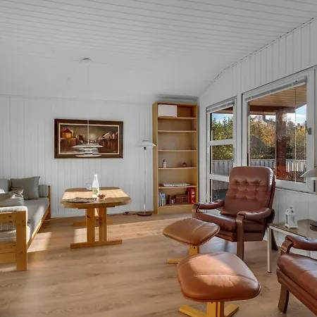 Cozy With Modern Facilities Close To The Water Tatil Evi