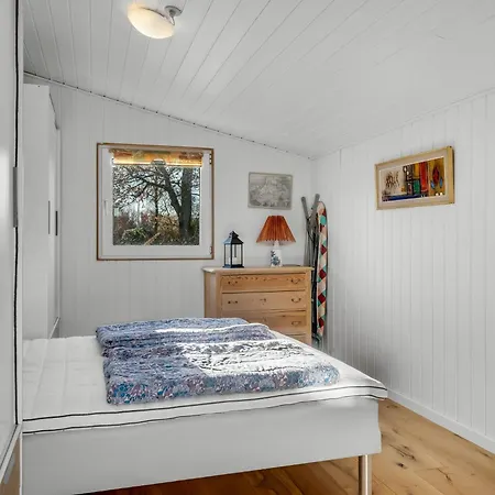 Cozy With Modern Facilities Close To The Water Holiday home Roslev