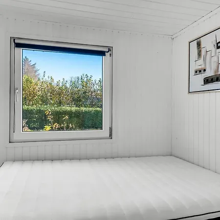 Cozy With Modern Facilities Close To The Water *